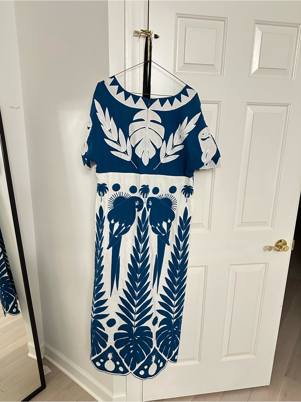 FARM Rio Blue and White Botanical Parrot Maxi Skirt - Picture 4 of 5